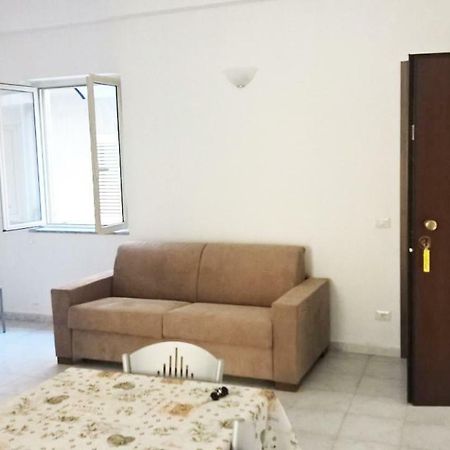 Climatizzato In Centro A 100M Dal Mare Villa Ciro Marina Bagian luar foto