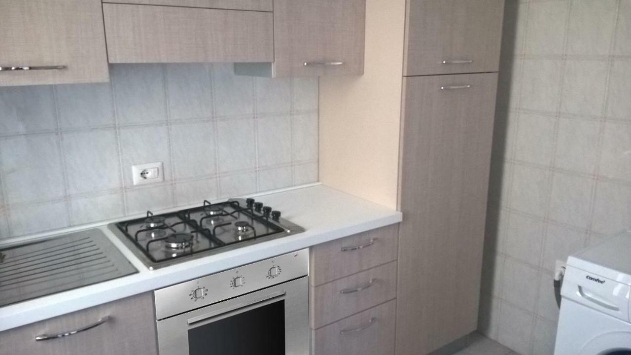 Climatizzato In Centro A 100M Dal Mare Villa Ciro Marina Bagian luar foto